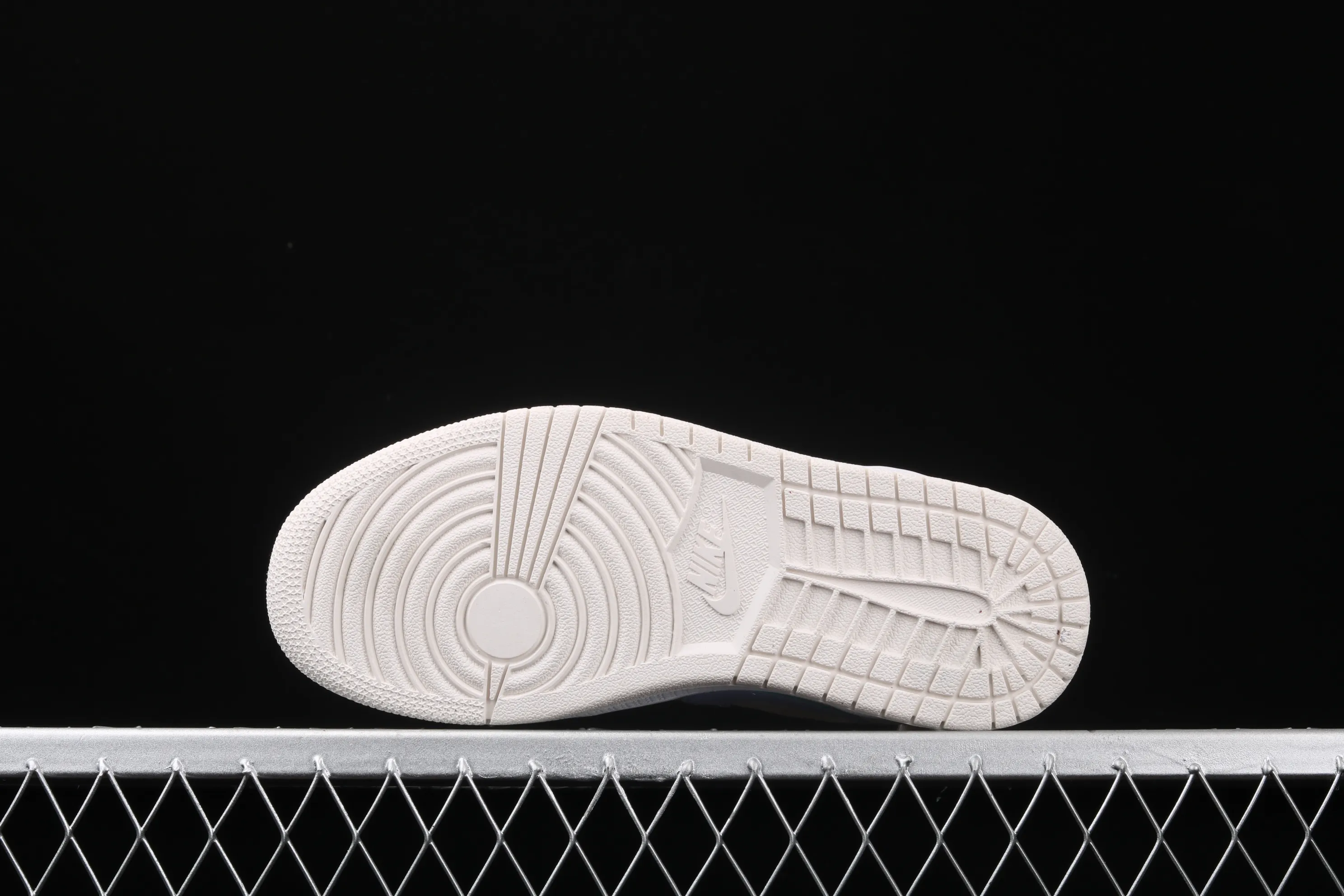 All categories Air Jordan Jordan series basketball shoes Air Jordan 1 Mid cost-effective version Air Jordan 1 Ret High AJ1 Joe 1 rice white mandarin duck hook 555112-035